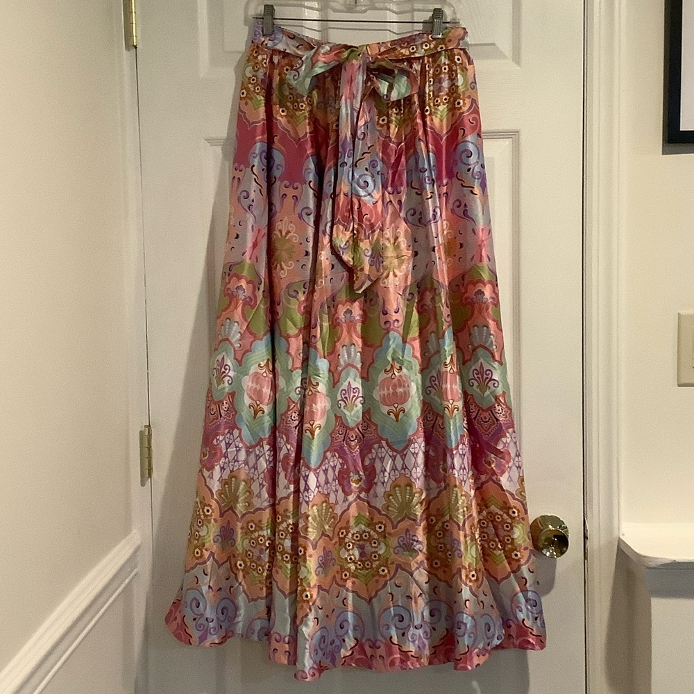 NWT HER DESTINY Satin Pastel Multicolor Boho Euro Vacation Eclectic Full Skirt M